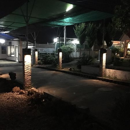 Sunshine Guesthouse 湄梭 外观 照片